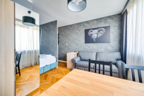 Aleja Grunwaldzka 92-98 by Homeprime, Gdansk